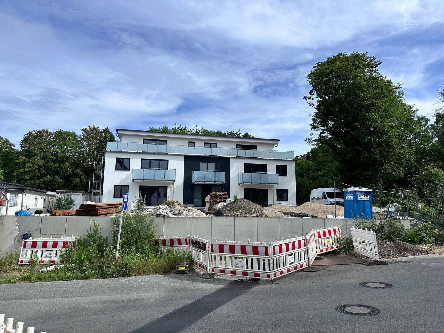 Neubau 3-Zimmer-Wohnung mit Balkon