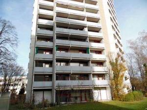 Freiwerdende sonnige 3 Zimmerwohnung mit 2 Balkone – 81379 München – Vorschaubild 3