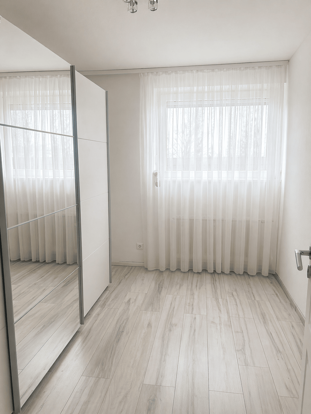 Attraktive 4-Zimmer-Kapitalanlage mit Balkon, Aufzug und Stellplatzoption in Ingolstadt – Ingolstadt – Vorschaubild 4