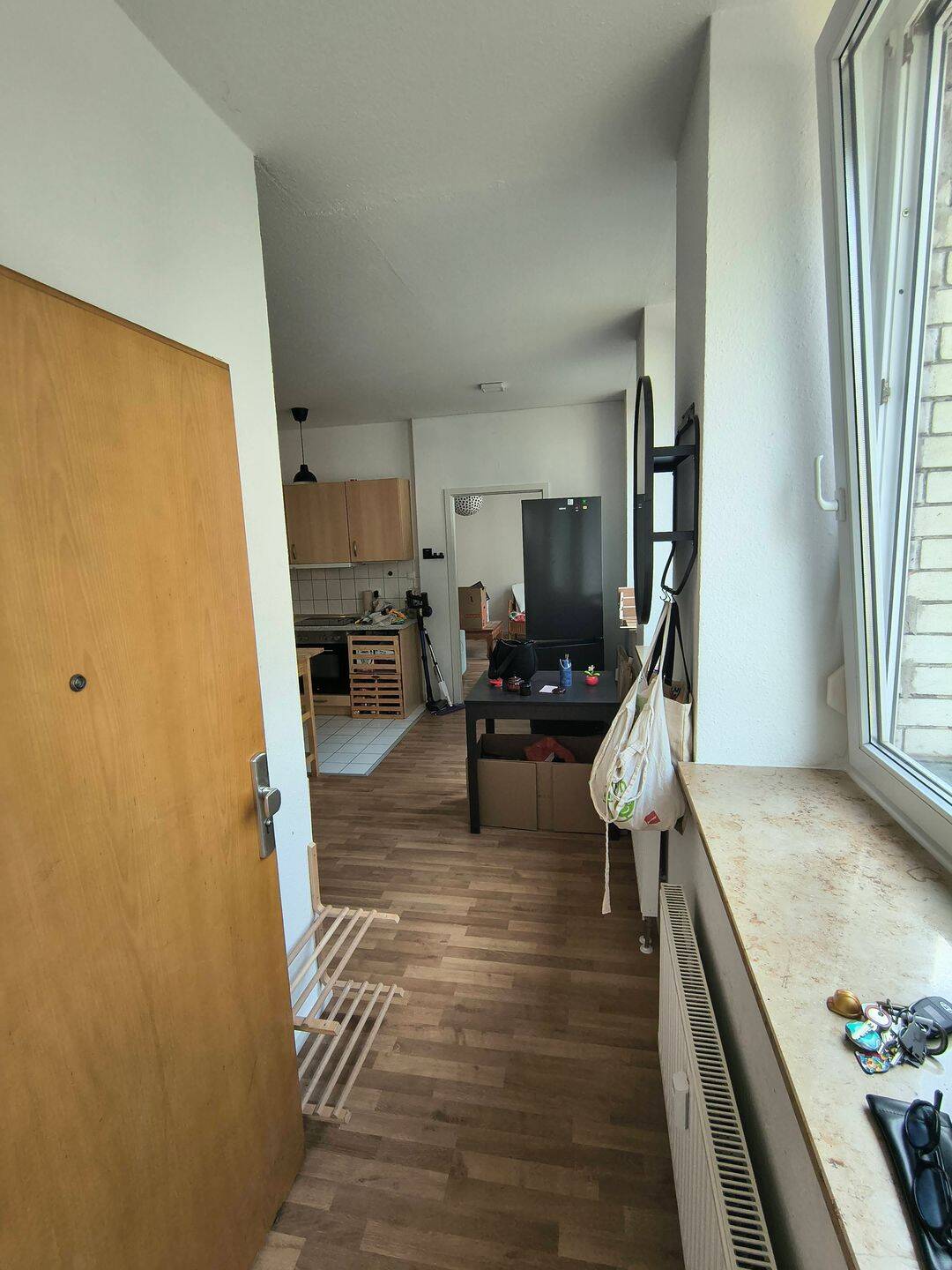 Gemütliche 2,5 Zimmerwohnung in zentraler Lage mit Tiefgaragenstellplatz – Stuttgart – Vorschaubild 2