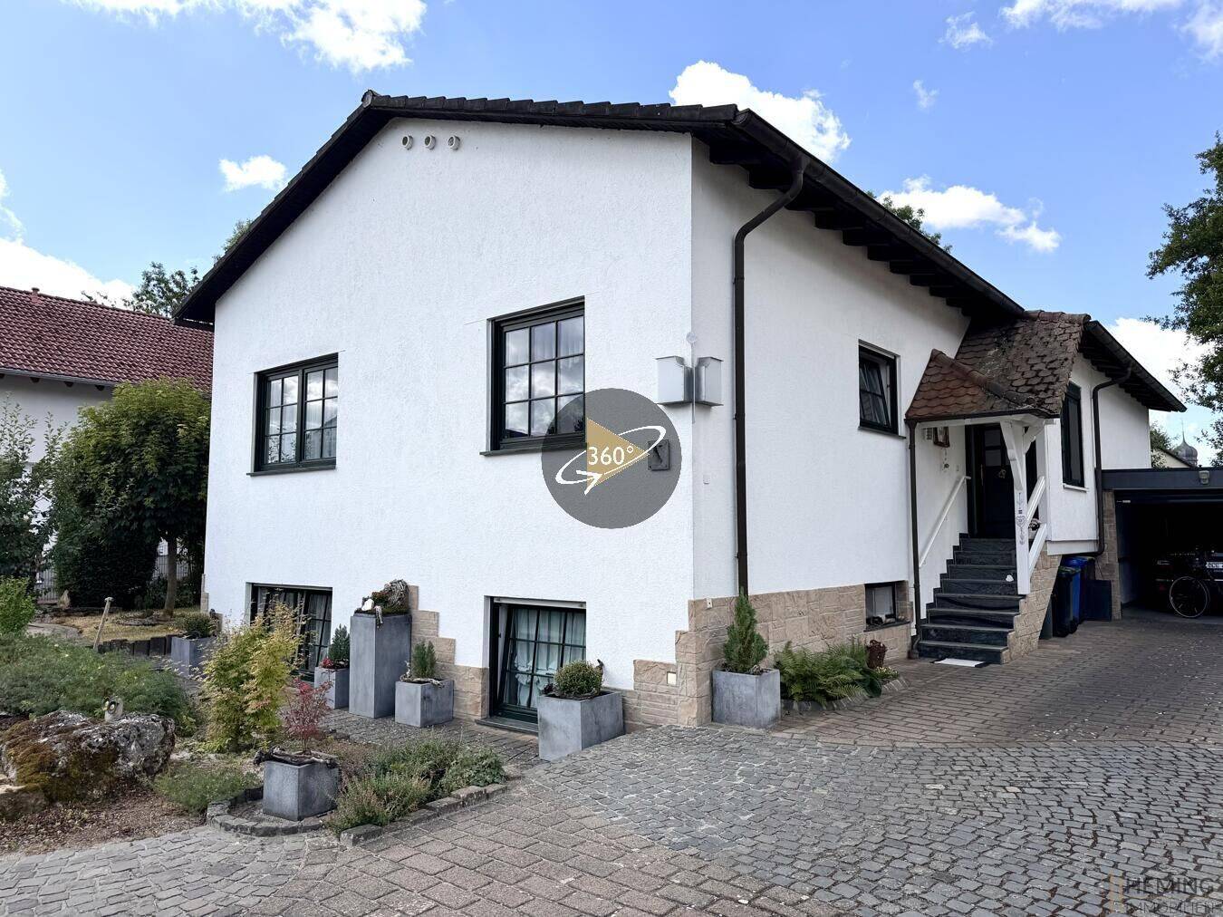 HEMING-IMMOBILIEN -  Charmantes Einfamilienhaus mit großem Garten und viel Platz für die Familie!