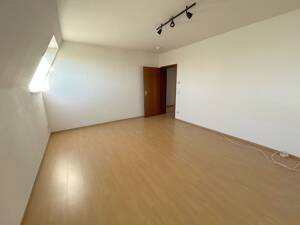 Freie 2-Zimmer-Dachgeschoss-Altbau-Wohnung, Eilbek, Nähe S-Bahn – 22089 Hamburg – Vorschaubild 4