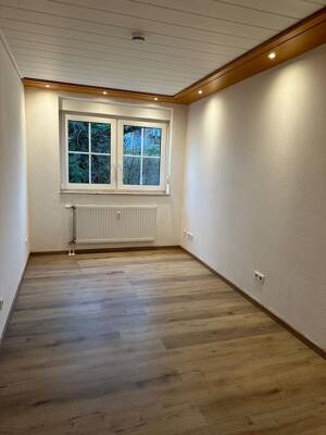 3,5-Zimmer-Wohnung in Toplage - Ihr neues Zuhause mit Wohlfühlgarantie – 95448 Bayreuth – Vorschaubild 3