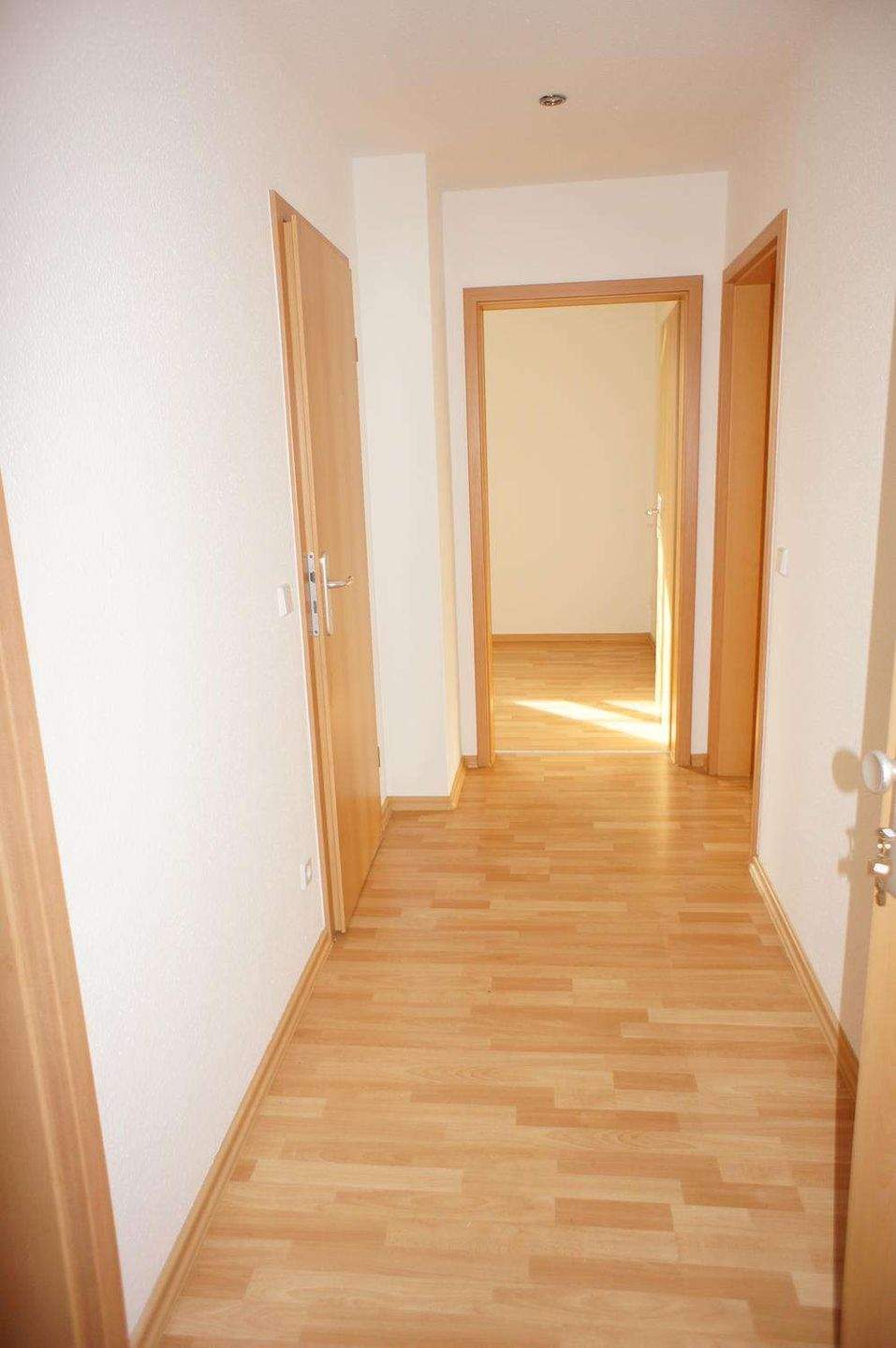 1.Og - Bad mit Fenster + Dusche + Balkon am Wohnzi. – Chemnitz – Vorschaubild 7