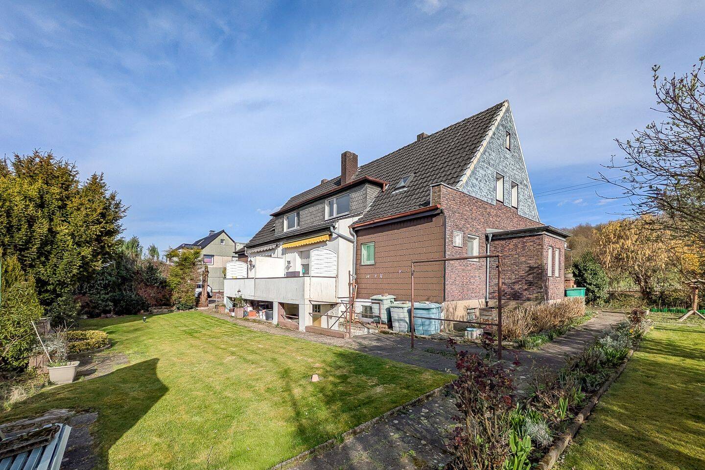 Doppelhaus - 2 Grundstücke - 4 Einheiten - 4 Garagen - Garten – Bochum – Vorschaubild 9