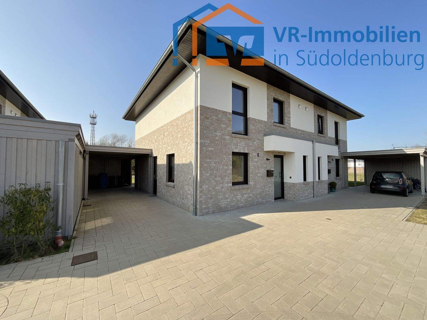 Moderne Doppelhaushälfte in Cloppenburg – Cloppenburg – Bild 1 von 9