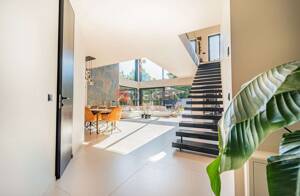 Bauhaus mit KfW-40 und vermieteter Einliegerwohnung- rund 547 m² Wohn- und Nutzfläche in Kirchhörde.