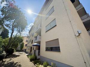 "Clever investieren" Vermietete Eigentumswohnung mit TG-Stellplatz + 2 Loggien in Wiesbaden-Biebrich – 65203 Wiesbaden – Vorschaubild 2