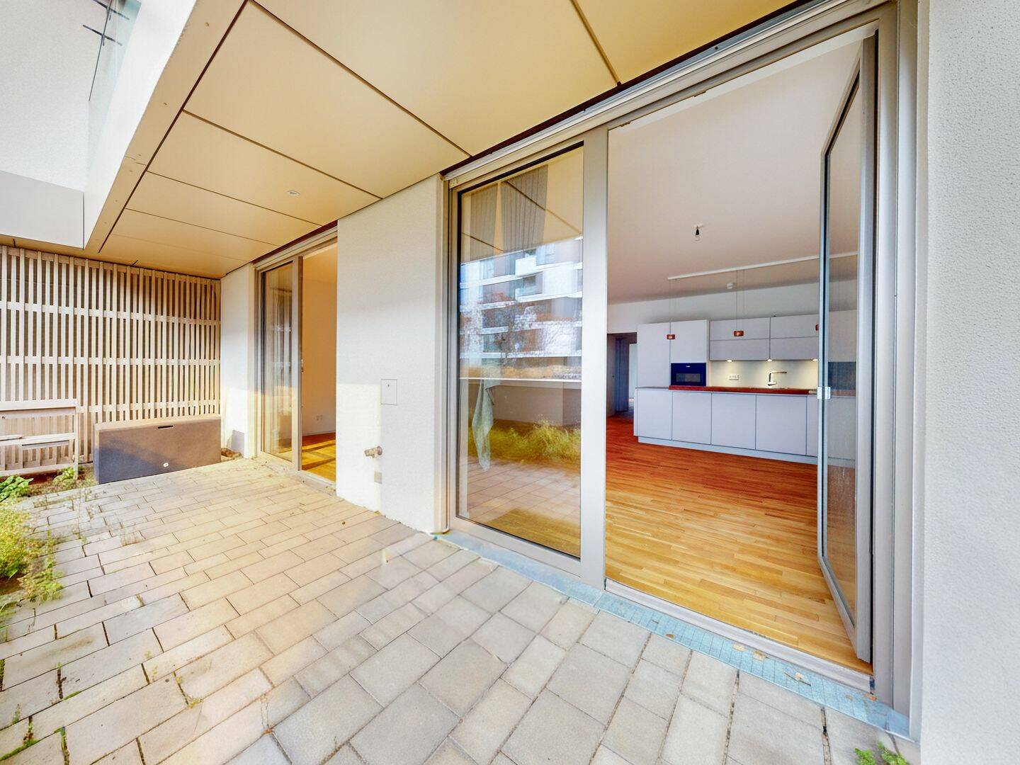Helle Neubauwohnung mit ca. 124 m² Wohnfläche, zwei Terrassen und Fußbodenheizung – Berlin – Bild 1 von 9