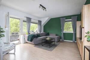 Attraktive 3 Zimmer Dachgeschosswohnung mit Balkon in Mönchengladbach Lürrip – 41065 Mönchengladbach – Vorschaubild 3