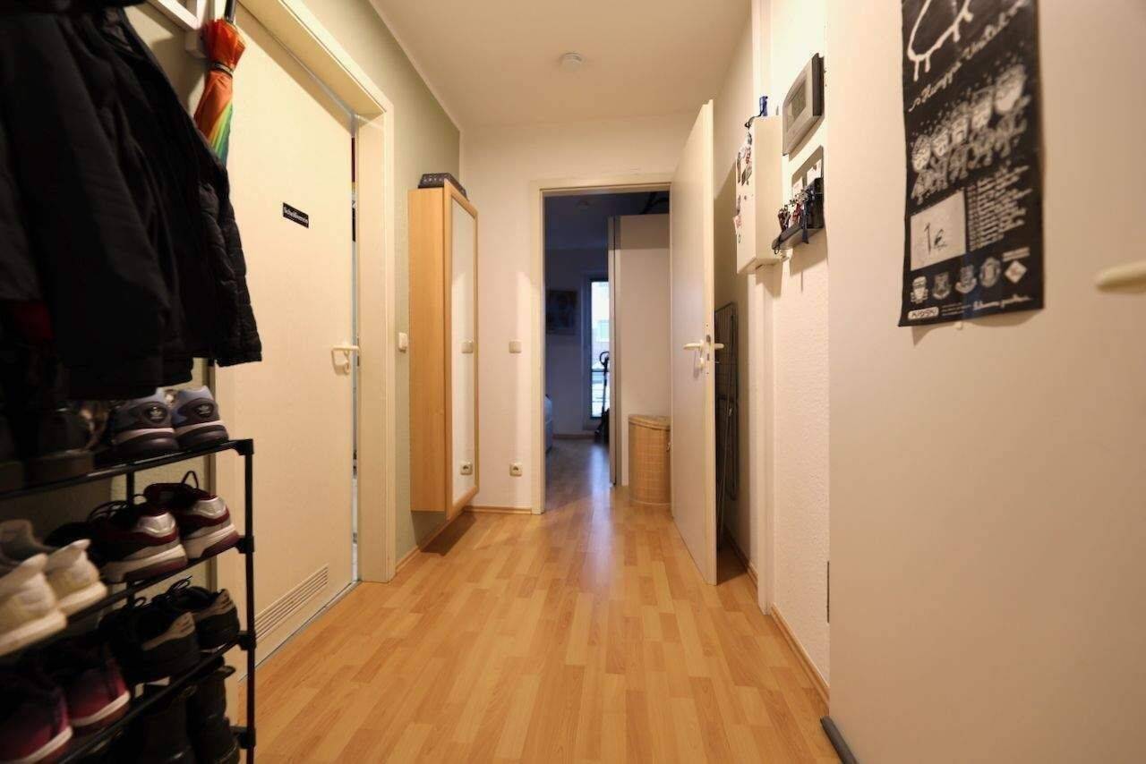 PRAKTISCHES ERDGESCHOSS - MIT GARTENANTEIL & PKW-STELLPLATZ - ZUR ZEIT VERMIETET – Berlin – Vorschaubild 2