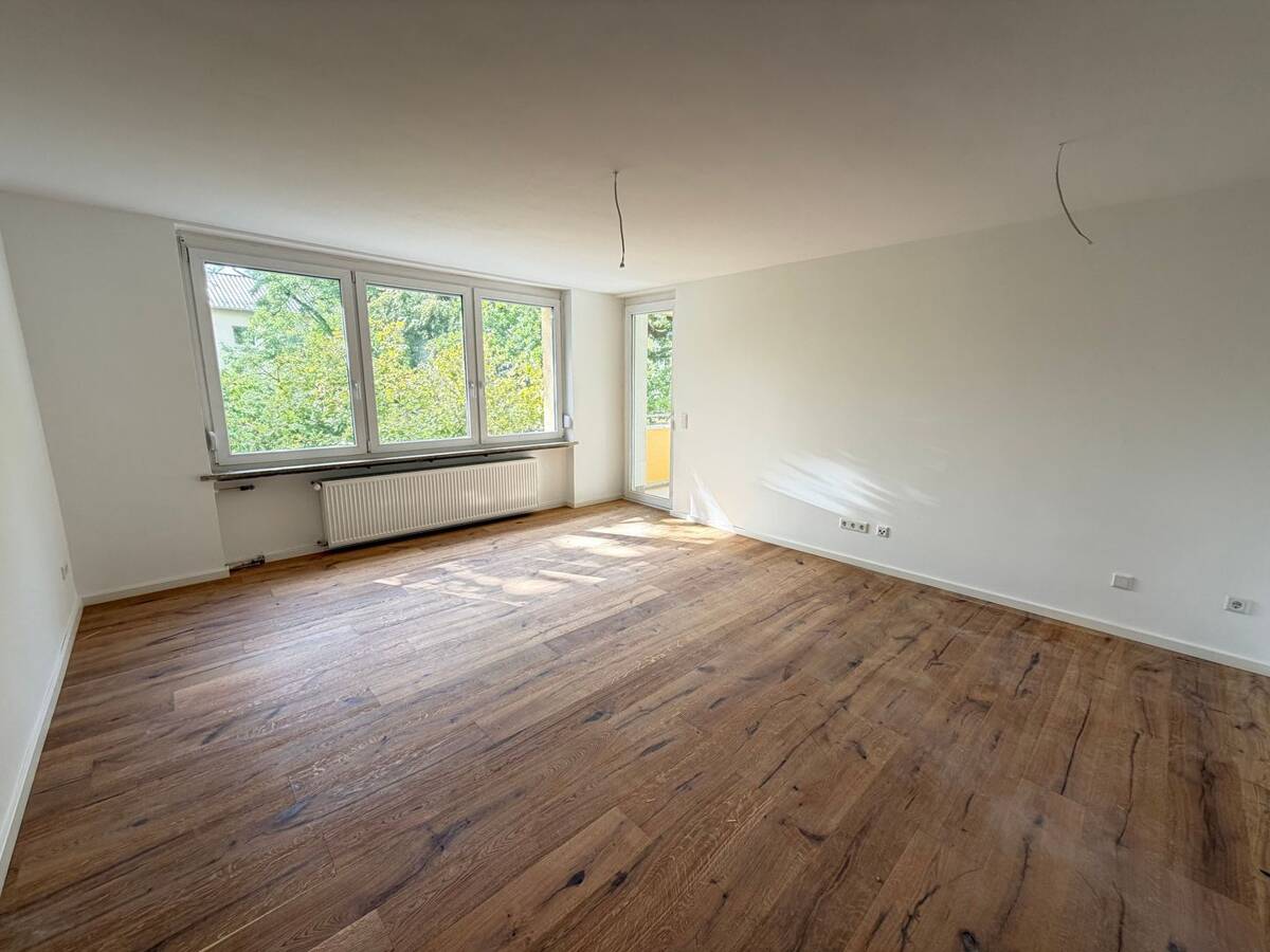 Attraktive & frisch renovierte 3-Zi.-Whg. mit Balkon in Erlangen Innenstadt (provisionsfrei) – 91052 Erlangen – Bild 1 von 9