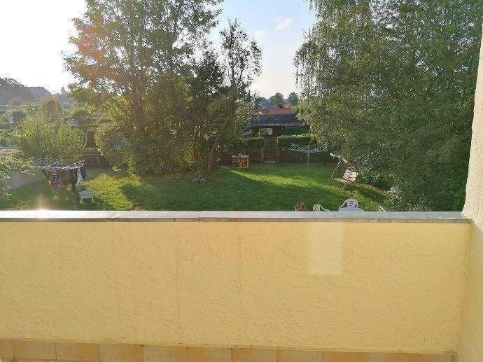 !! 4-Raum-Wohnung mit Balkon, Parkett und PKW-Stellplatz !! – Chemnitz – Vorschaubild 4