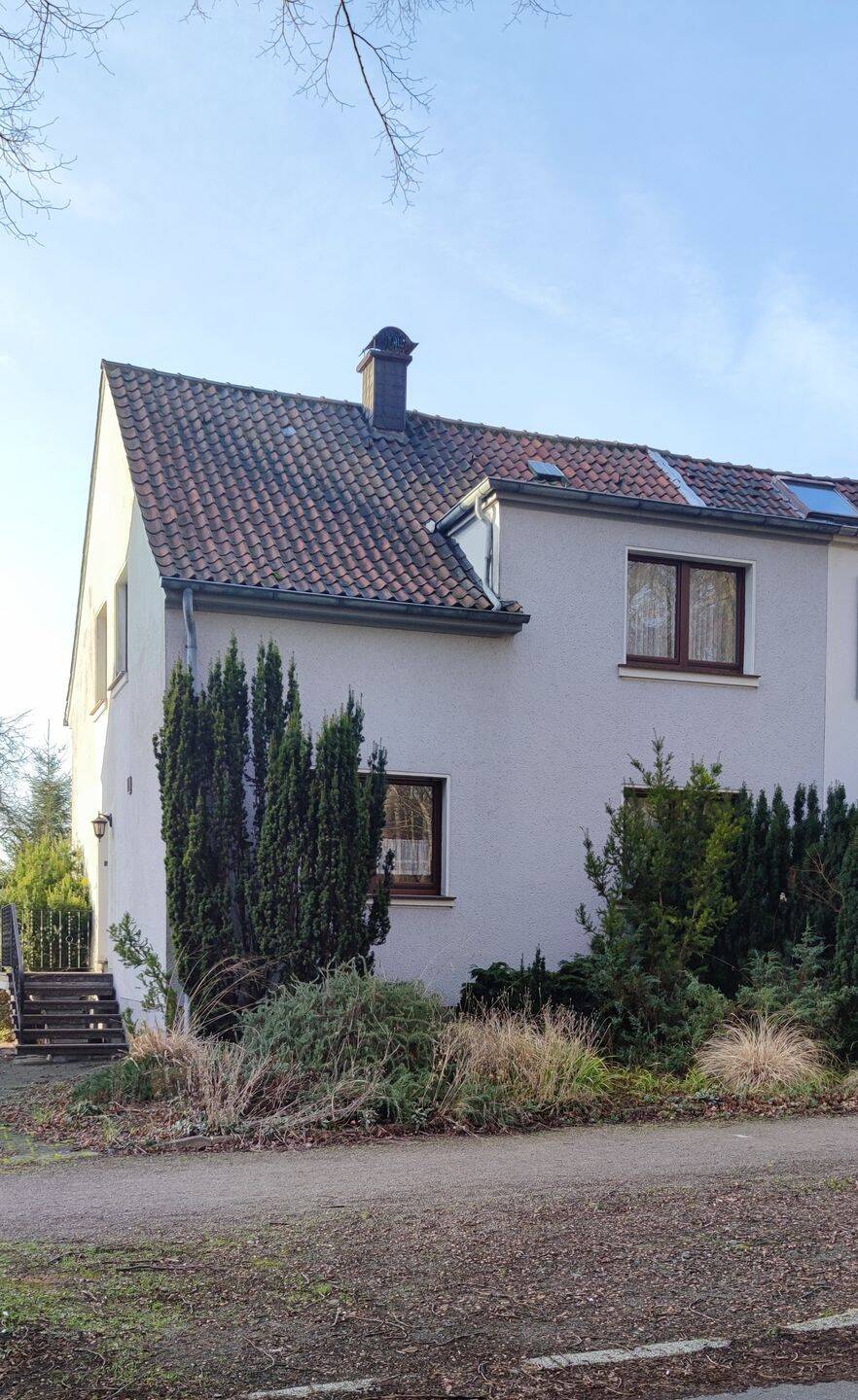 Natur pur vor der Tür - Doppelhaushälfte mit großzügigem Grundstück in ruhiger Lage von Herten – Herten – Bild 1 von 9