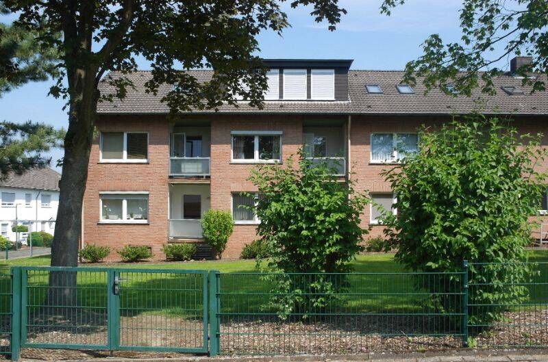 **Großzügig geschnittene 2-Zimmer-Wohnung mit EBK in ruhiger Lage** – Osnabrück – Vorschaubild 3