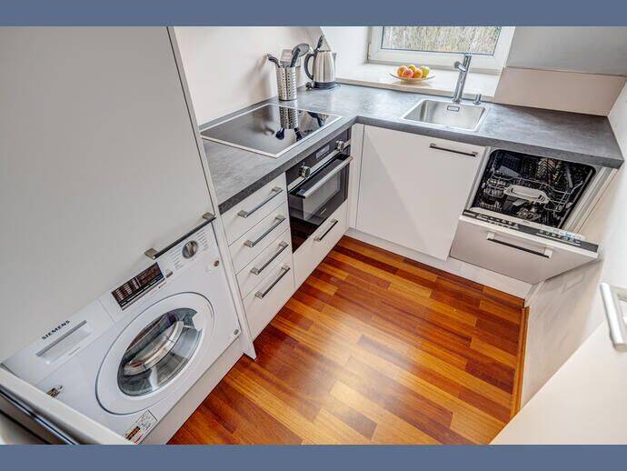 Möbliert: Helle möblierte 2-Zimmer-Wohnung zur Miete – München – Vorschaubild 8