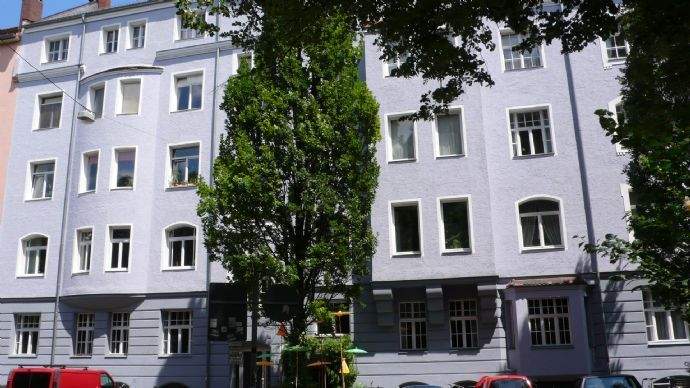 frisch saniert! Holzdielencharm in der Rosenau! 5 Zimmer, Platz für Arbeit, Wohnen und Familie