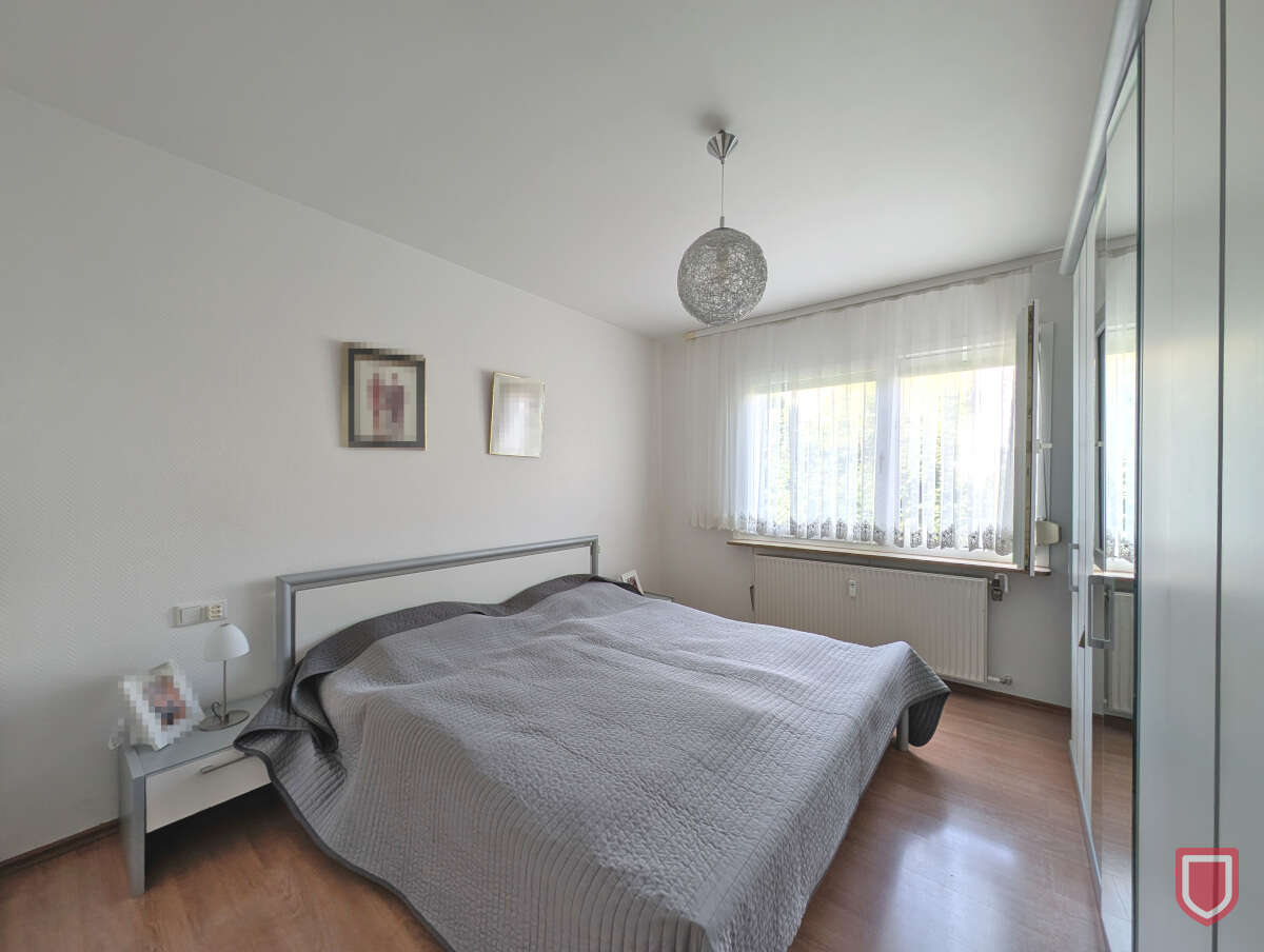 Modernisiertes Zweifamilienhaus mit 3 Garagen in Kirchditmold – Kassel – Vorschaubild 6
