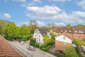 Ohne Makler: Lichtdurchflutete Maisonette- Endetage mit Galerieebene und Loggia – 22335 Hamburg – Vorschaubild 6