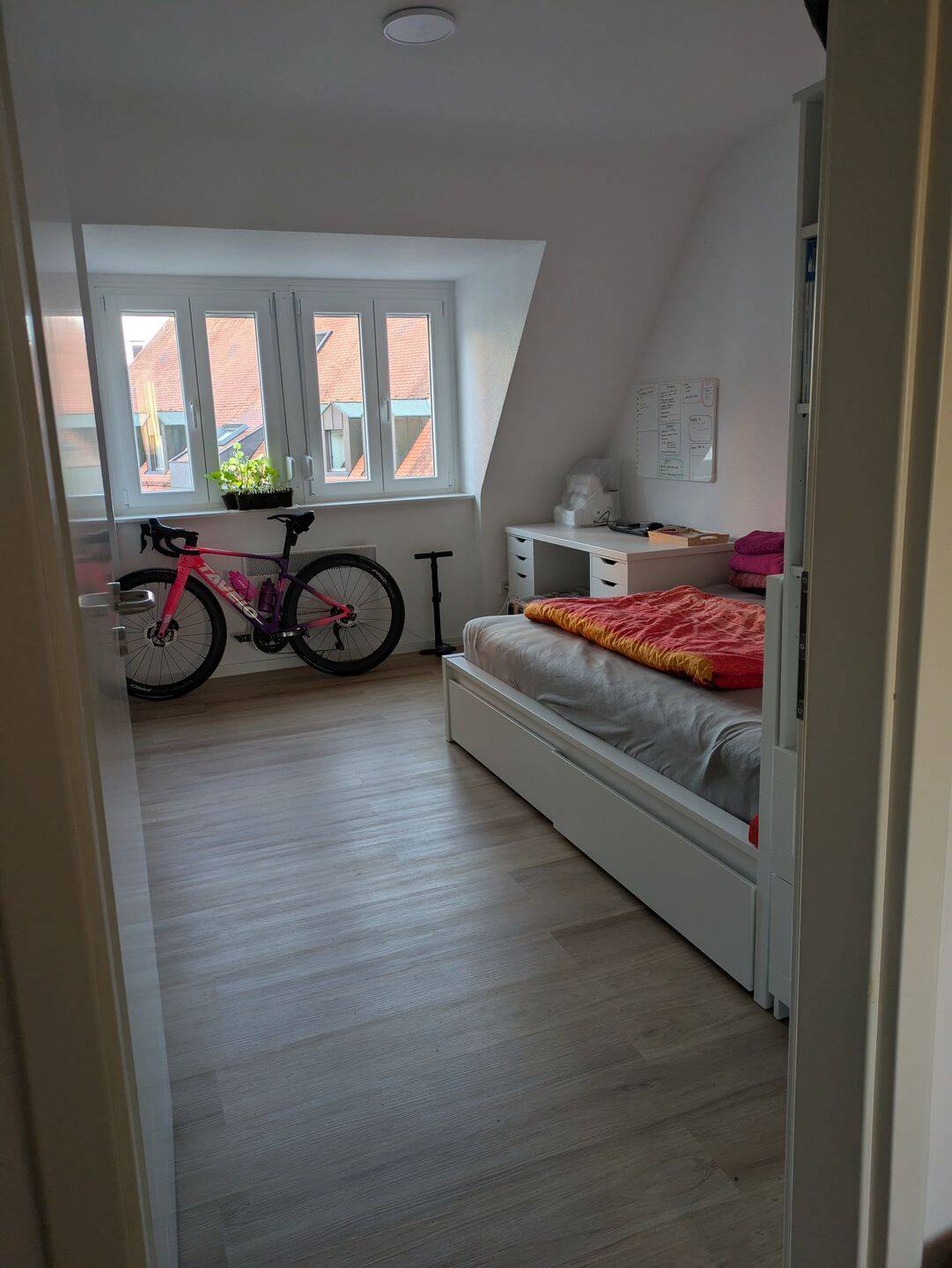 ? Nachmieter/in für schönes WG-Zimmer gesucht ?
