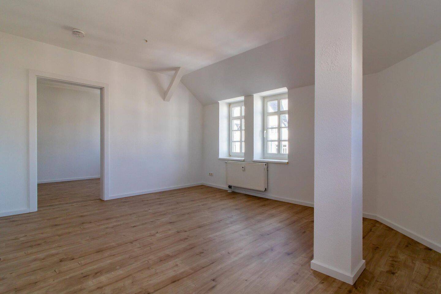 6% Rendite - neu modernisiert & vermietet: energieeffizienter Wohntraum, EBK, Wellness-Bad, Top-Lage – Chemnitz – Vorschaubild 6