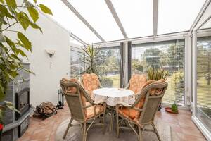 Bezugsfreies Einfamilienhaus mit Wintergarten und teilbarem Grundstück in Berlin-Schmöckwitz – 12527 Berlin – Vorschaubild 2