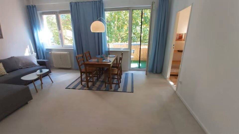 ** Große sonnige und voll möblierte 1-Zimmer-Wohnung in Steglitz, Selbstbezug oder Vermietung ** – Berlin – Vorschaubild 2