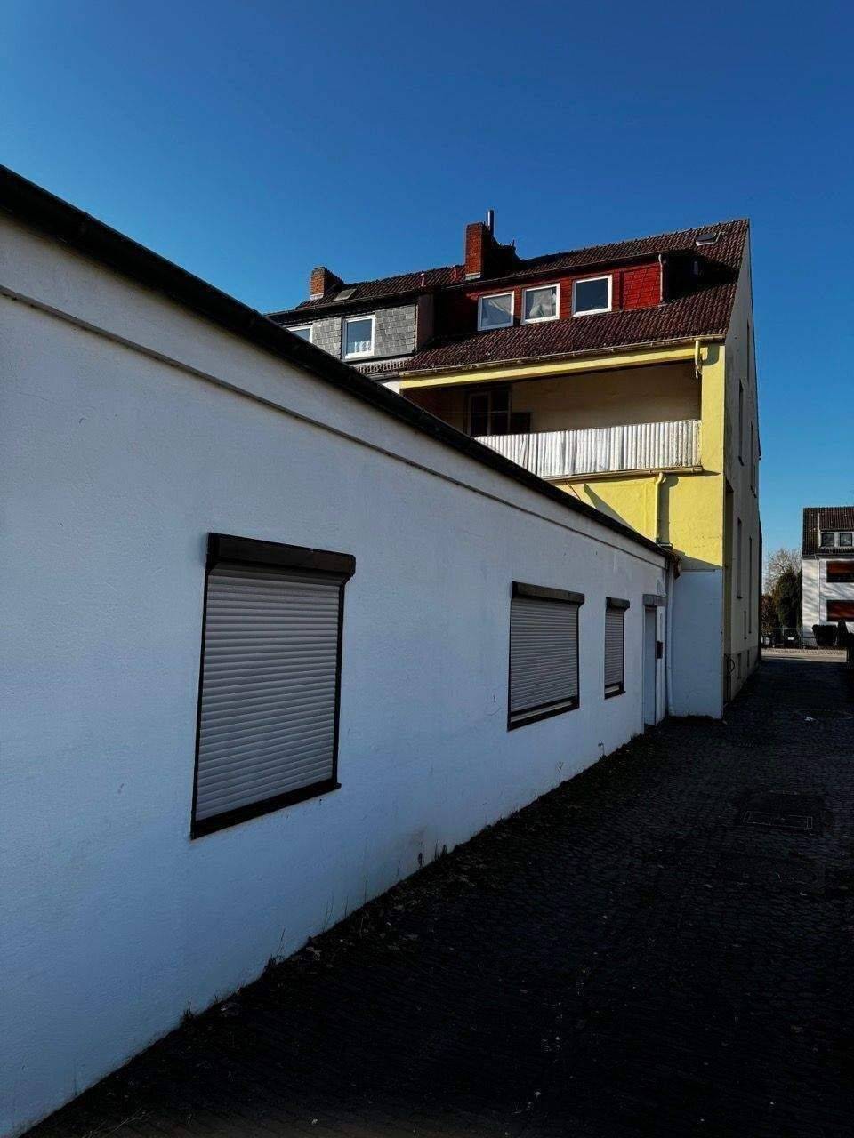 Zweifamilienhaus mit Wertsteigerungspotenzial in Bremen Kattenturm – Bremen – Vorschaubild 4