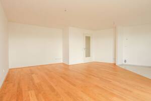 Gut geschnittene 4-Zimmer-Wohnung mit Balkon – 81245 München – Vorschaubild 6