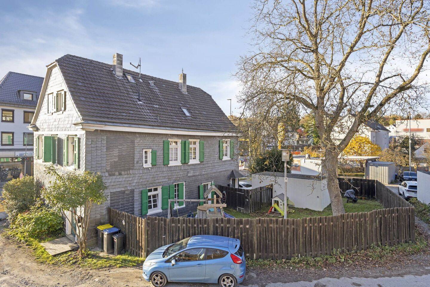 freistehendes Zweigenerationshaus mit Potenzial zum 3 Familienhaus mit ca. 263 qm – Solingen – Vorschaubild 4