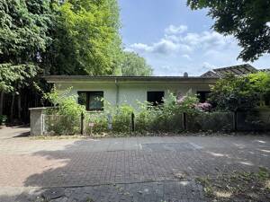 Viel Platz für Ihre Wohnträume - Doppelhaushälfte mit Nebengebäude und großem Entwicklungspotenzial – 21079 Hamburg – Vorschaubild 2