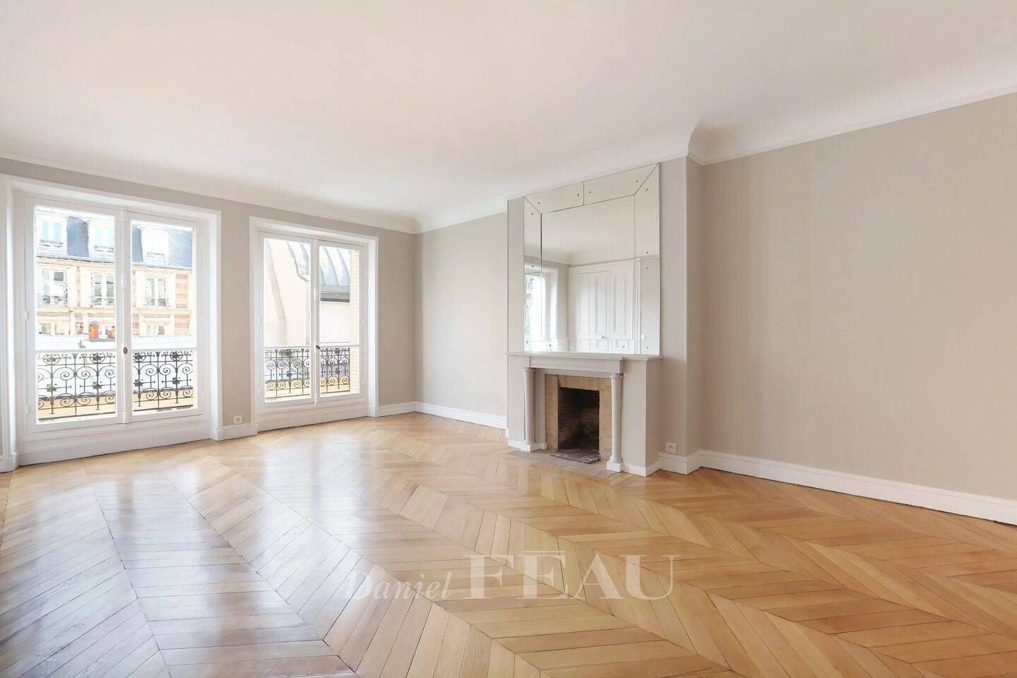 Appartement 5 pièces 141 m² · à Paris 17ème Arrondissement · 141,3 m² · 4 906 €/mois