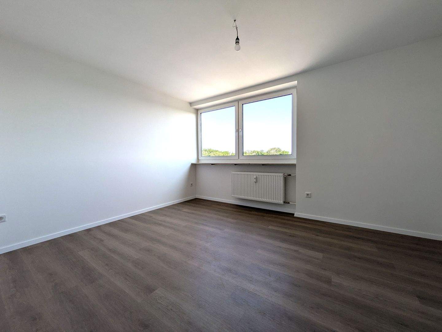 Frisch renovierte ETW in Ingolstadt Nord, Weitblick garantiert – Ingolstadt – Vorschaubild 3