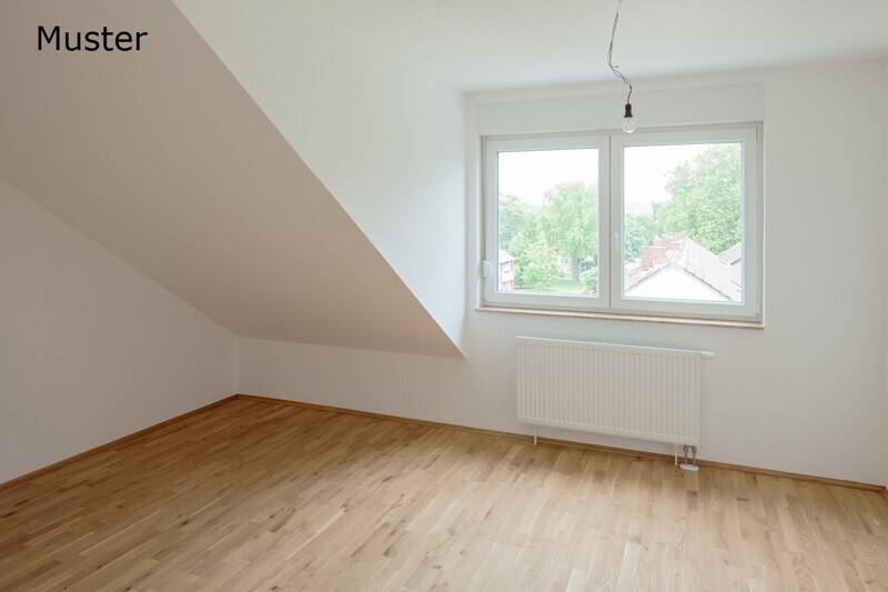 Reinkommen und Wohlfühlen: 1-Zimmer-Citywohnung mit Küche im Dachgeschoß