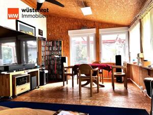 Zweifamilienhaus auf großem Grundstück in München mit Sauna, modernem Pool und viel Potenzial – 81739 München – Vorschaubild 7