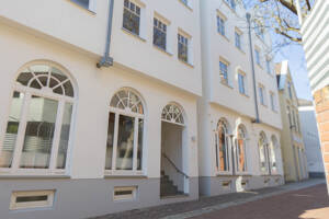 PURNHAGEN-IMMOBILIEN - Vegesack - gepflegte 3-Zimmer-Wohnung mit Dachterrasse und TG in Bestlage!