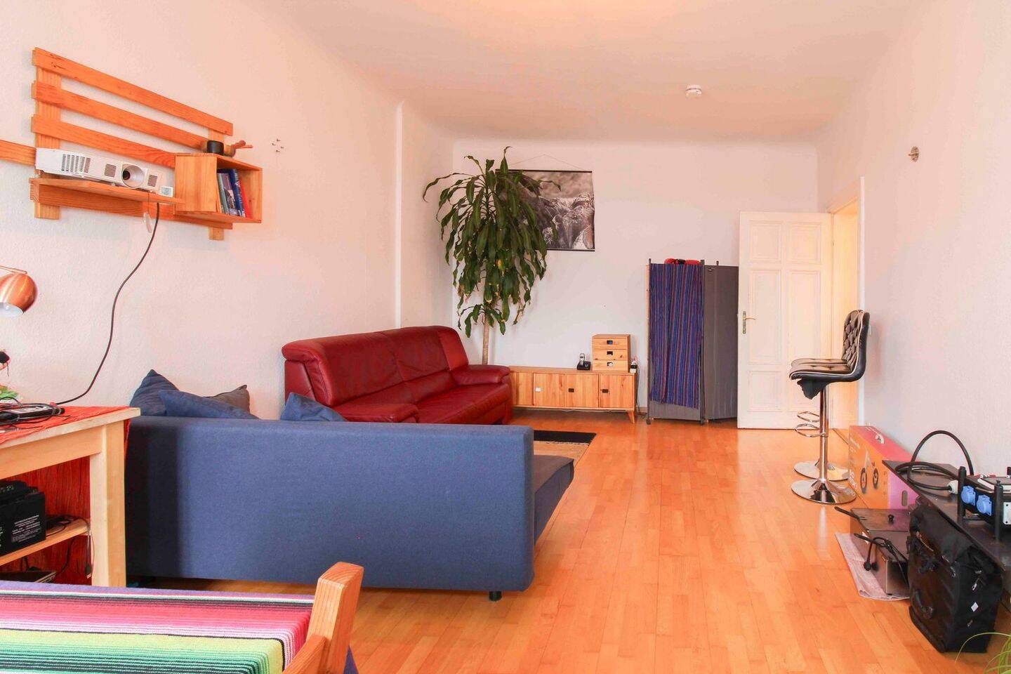 Vermietet: 2-Zimmer-Altbauwohnung im 4. OG (ohne Aufzug) mit Keller nahe Rosenthaler Platz – Berlin – Vorschaubild 4