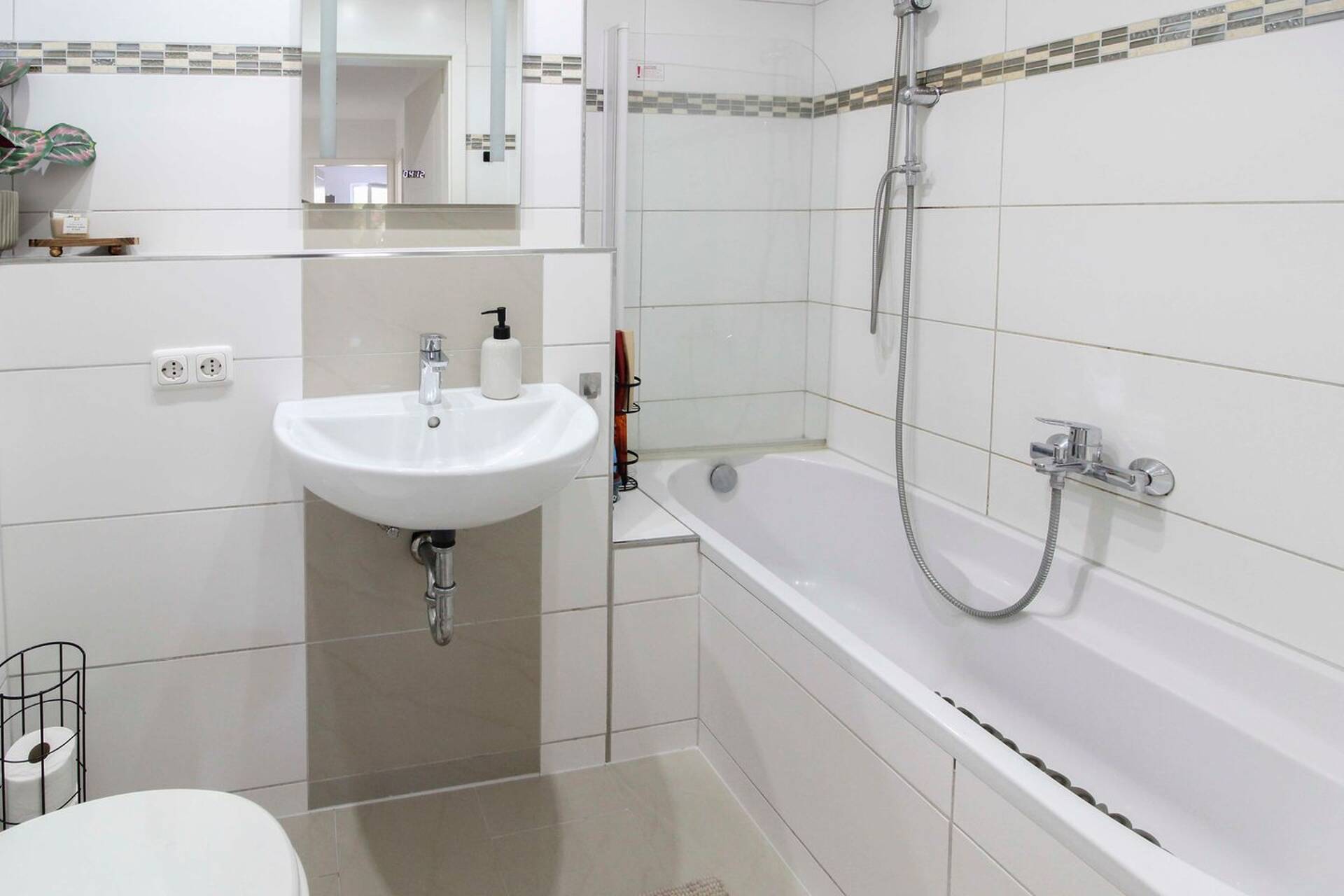 Mehrfamilienhaus in 53842 Troisdorf mit 558,19 m² kaufen