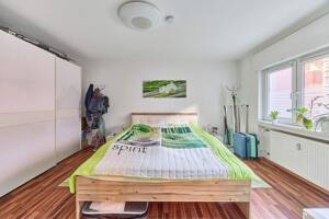 Zentrales Wohnen in KA-Durlach - 4 Zimmer - gepflegtes Mehrfamilienhaus - Garage
