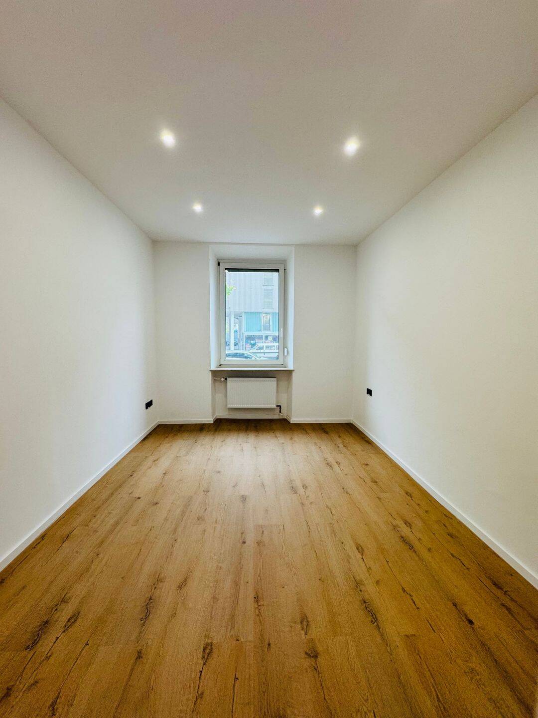 Stilvolle Altbauwohnung mit Balkon und eigenem Hof – Wohnen mit Charme und Charakter in Nürnberg – Nürnberg – Vorschaubild 3