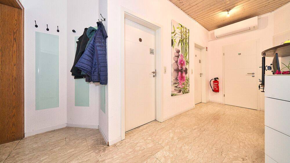 Wohnen und Arbeiten - dieses Haus ist vielseitig nutzbar & Sie können zukunftssicher investieren! – Ingersheim – Vorschaubild 8