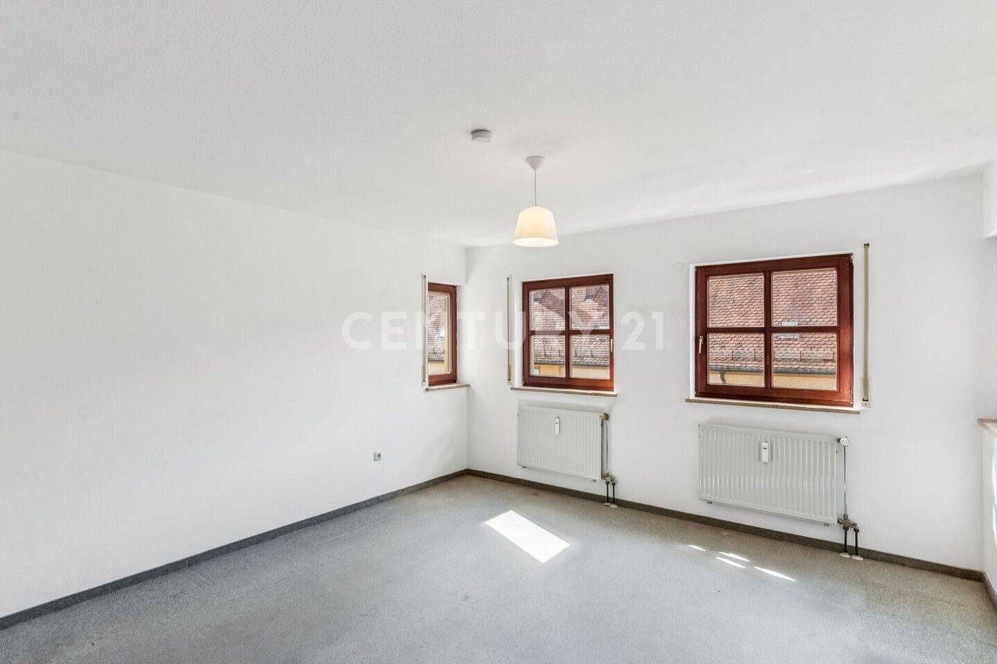 Helle 2-Zimmer-Wohnung in ruhiger, zentraler Lage – Fürth – Vorschaubild 3