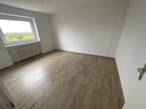 Renovierte 3-ZKB-Balkonwohnung im Hochhaus im Europaviertel zu vermieten! – 26389 Wilhelmshaven – Vorschaubild 7