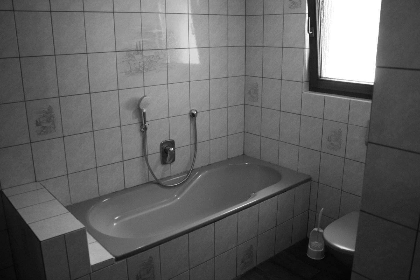Wohnoase mit großem Grundstück und viel Platzl. – Caan – Vorschaubild 3