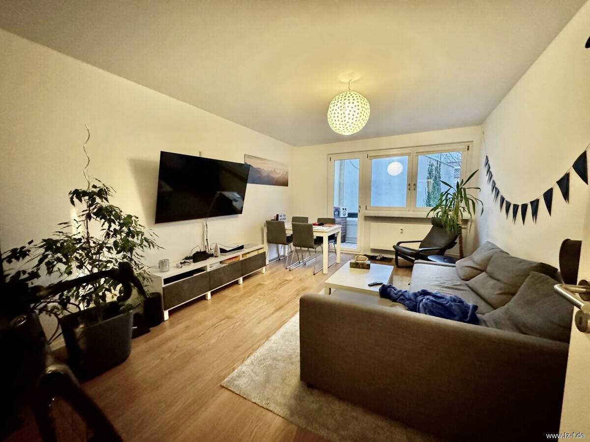 Moderne 2-Zi.-Wohnung mit Balkon | kernsaniert | zentrale Lage in Nürnberg | frei ab Herbst – Nürnberg – Bild 1 von 9