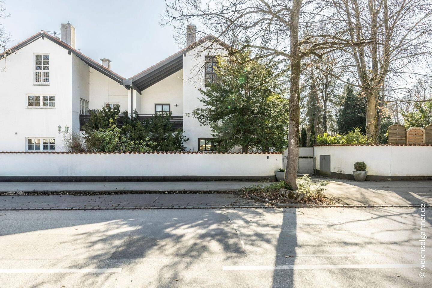 Einfamilienhaus mit Einlieger-Dachstudio und herrlichem Südgarten am Isarhochufer – Grünwald – Vorschaubild 7