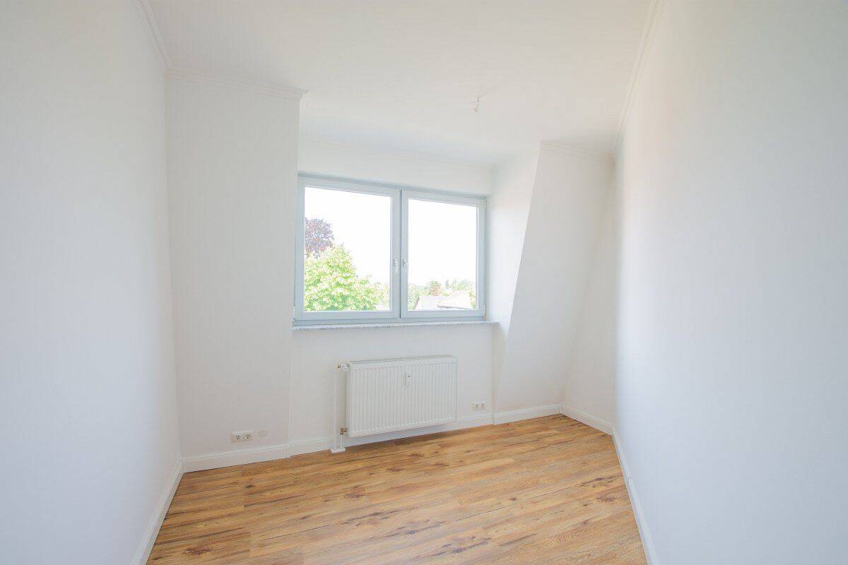 PROVISIONSFREI | Exklusive 5-Raum-Dachgeschosswohnung mit Parkblick, Balkon, Aufzug & TG-Stellplatz – Neuruppin – Vorschaubild 7