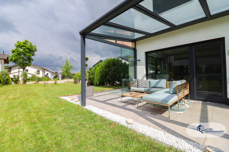 Modernes Wohnen mit Stil - neuwertige Doppelhaushälfte in ruhiger Bestlage – Rott am Inn – Bild 1 von 9