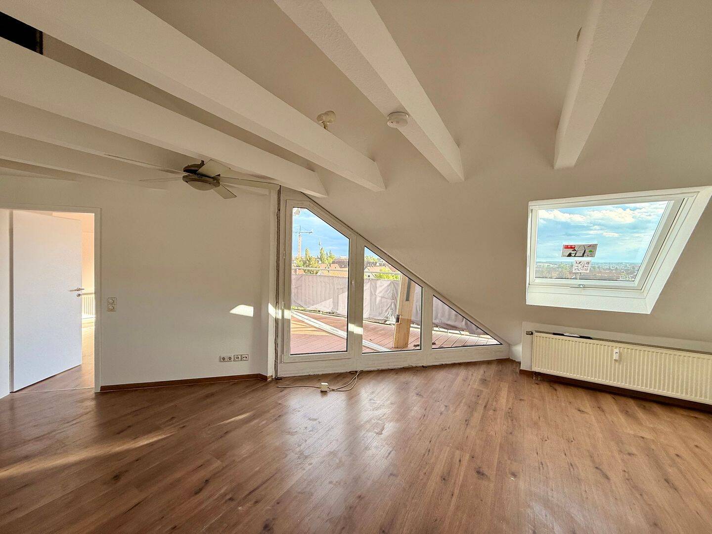 Traumhafter Balkon mit Blick über Nürnberg! – Nürnberg – Vorschaubild 2