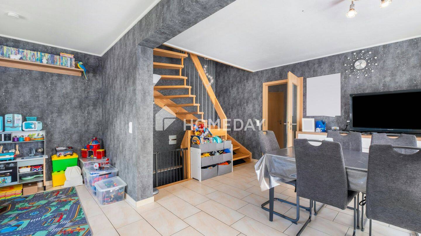 Gepflegt, durchdacht und naturnah: Repräsentative DHH mit Terrasse, Garten und Garage separat – München – Vorschaubild 7